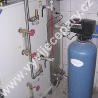 automatická úpravna vody, nerezová kondenzační nádrž